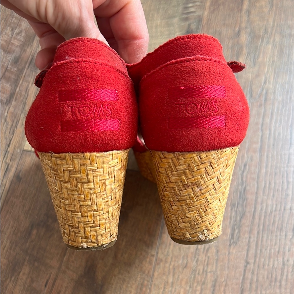 Stylish Red Sandals by Seychelles - Picture 4 of 8